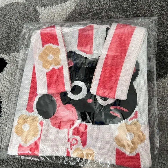 Mini tote style knit bag - Picture 9 of 9